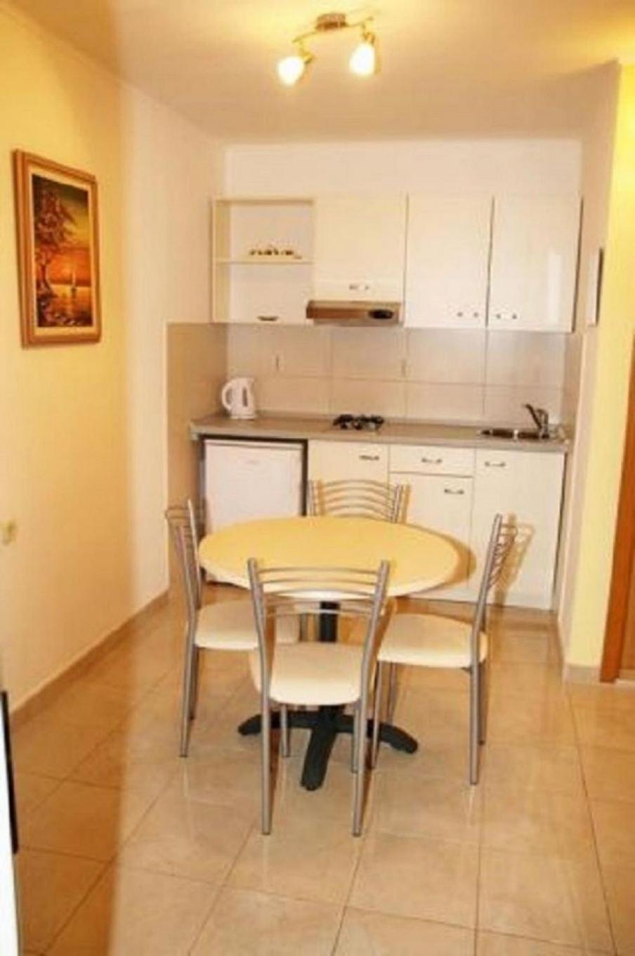 Apartments Sini-with parking Makarska Bagian luar foto