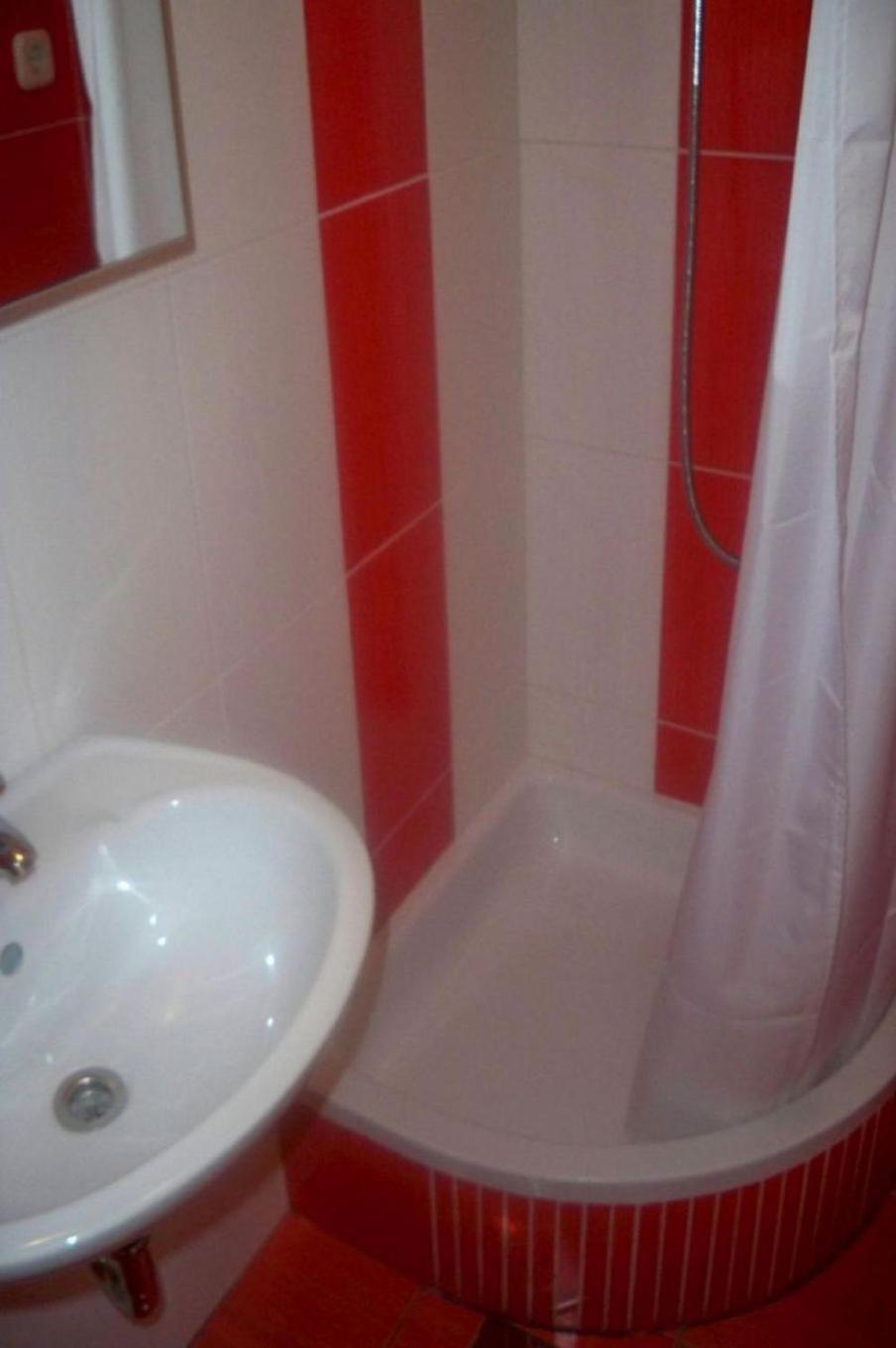 Apartments Sini-with parking Makarska Bagian luar foto