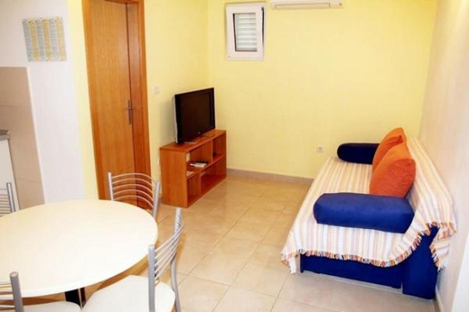 Apartments Sini-with parking Makarska Bagian luar foto