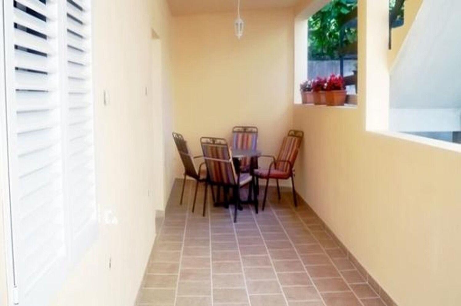 Apartments Sini-with parking Makarska Bagian luar foto