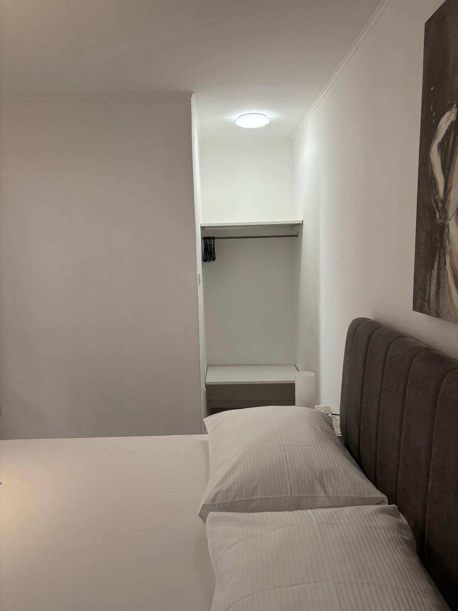 Apartments Sini-with parking Makarska Bagian luar foto