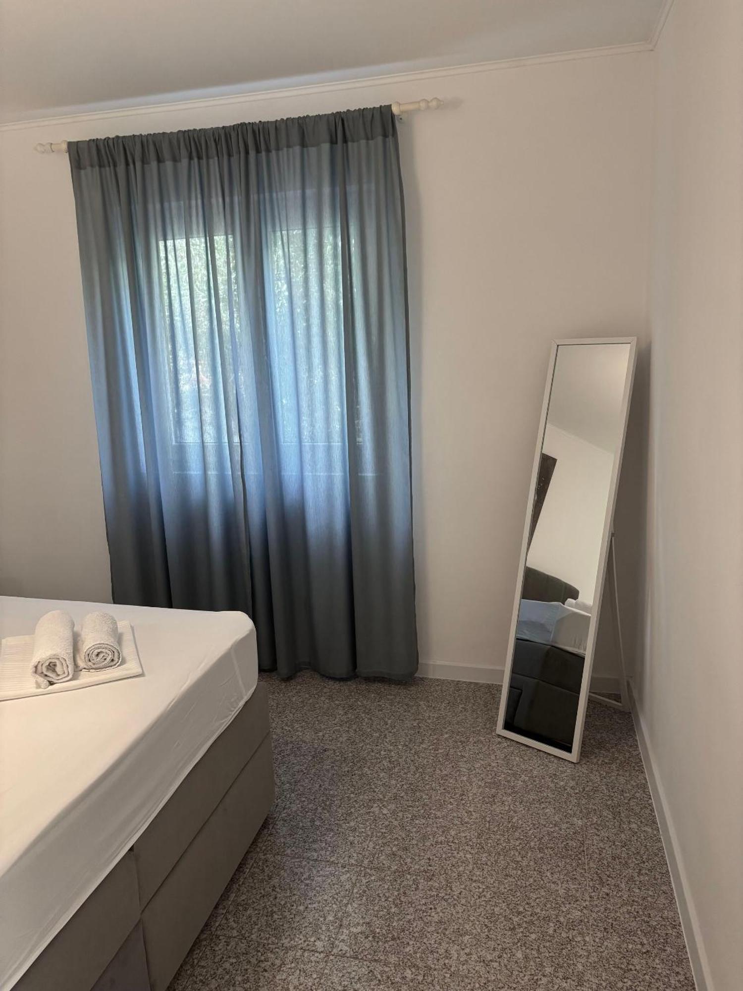 Apartments Sini-with parking Makarska Bagian luar foto
